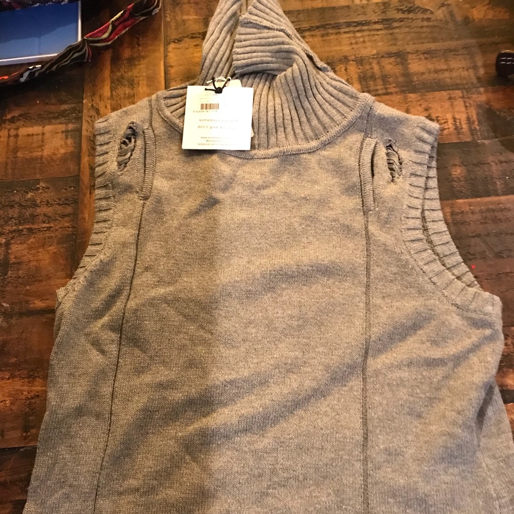 Sleeveless sweater